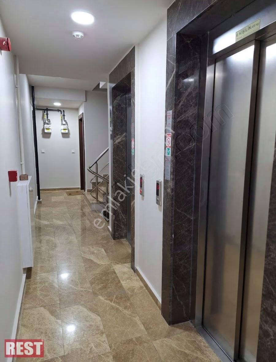 Şişli-19 Mayıs'da Yeni Bina'da Eşyalı Fırsat 1+1 Daire - Görsel 3