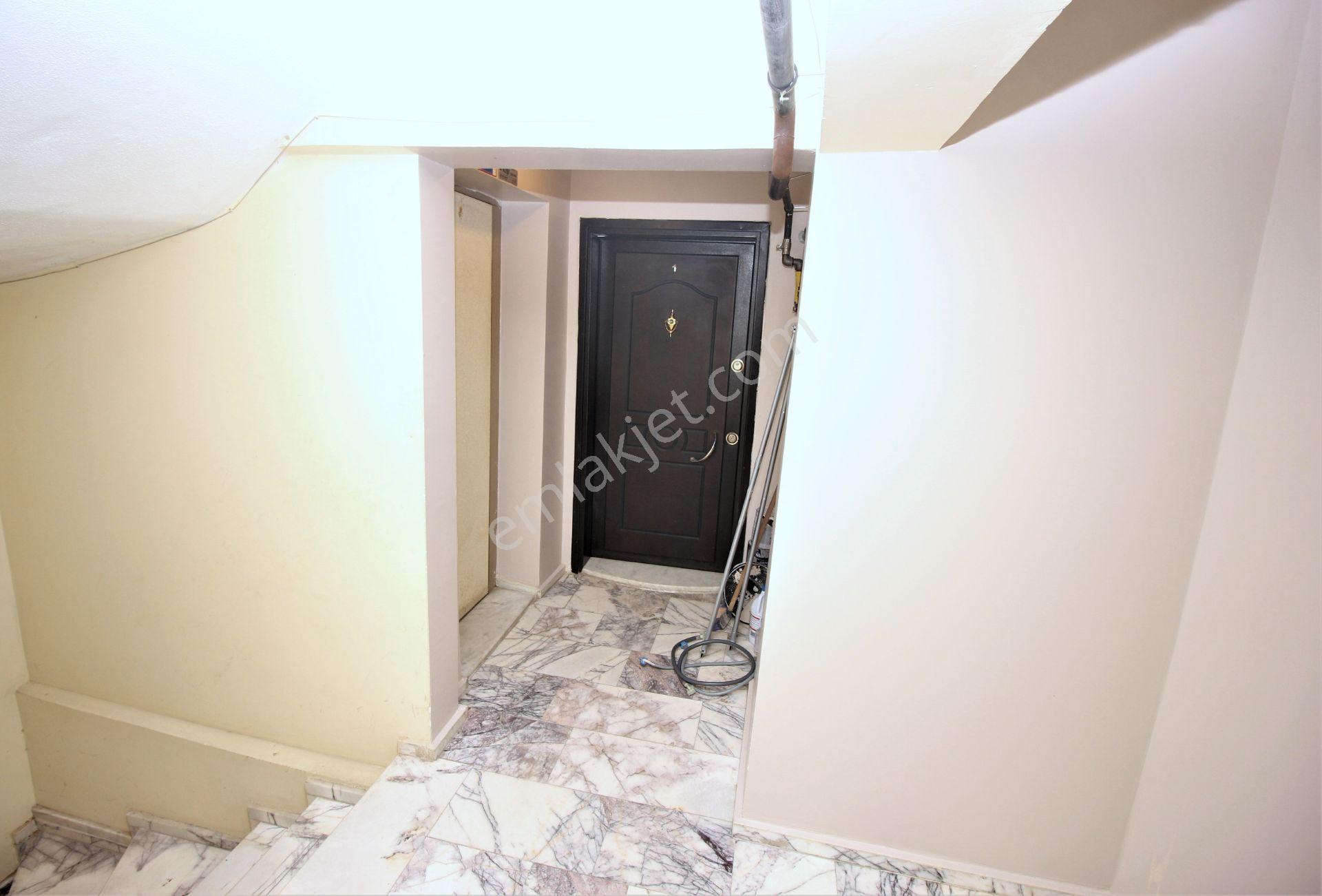 Karabağlar Yeşilyurt Katip Çelebi Hast. Yakın 3+1 Eşyalı, D.gaz Ve Klimalı Kiralık Daire - Görsel 4