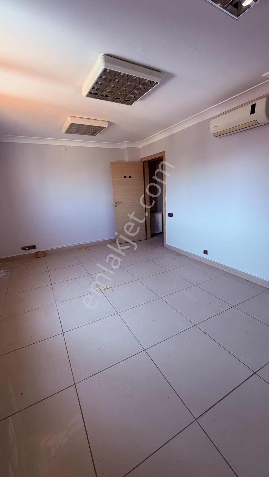 Çarşı Merkezde Kiralık 4 Odalı Klimalı Dubleks İşyeri - Görsel 17