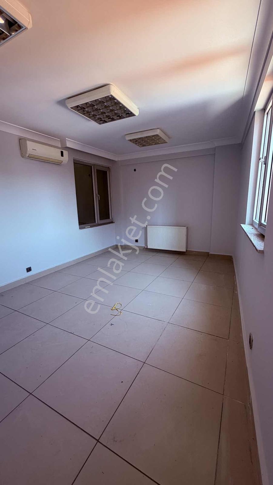 Çarşı Merkezde Kiralık 4 Odalı Klimalı Dubleks İşyeri - Görsel 11