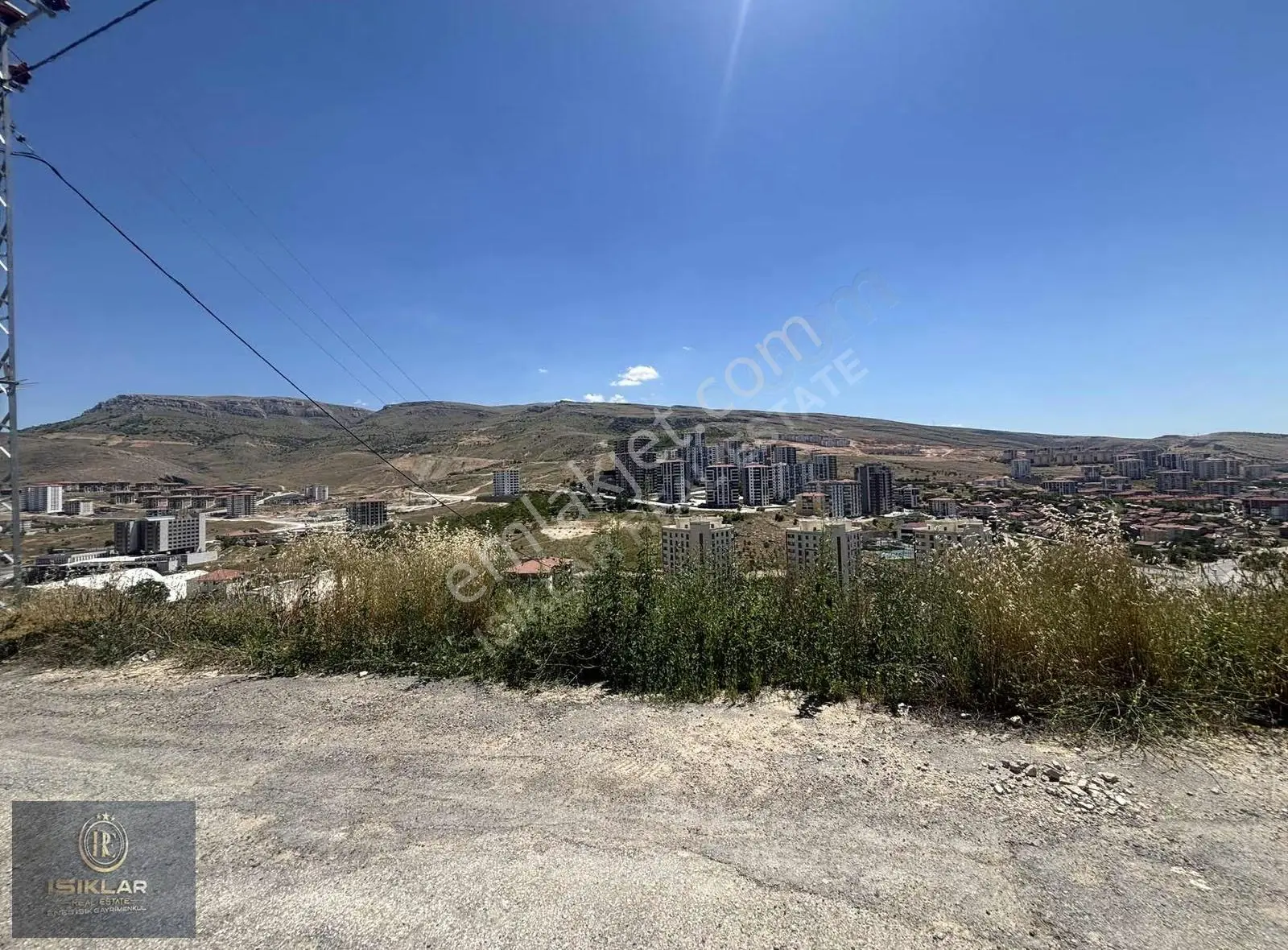 Enes Işık'tan Yıldıztepe'de Manzaralı 522 M2 İmarlı Arsa