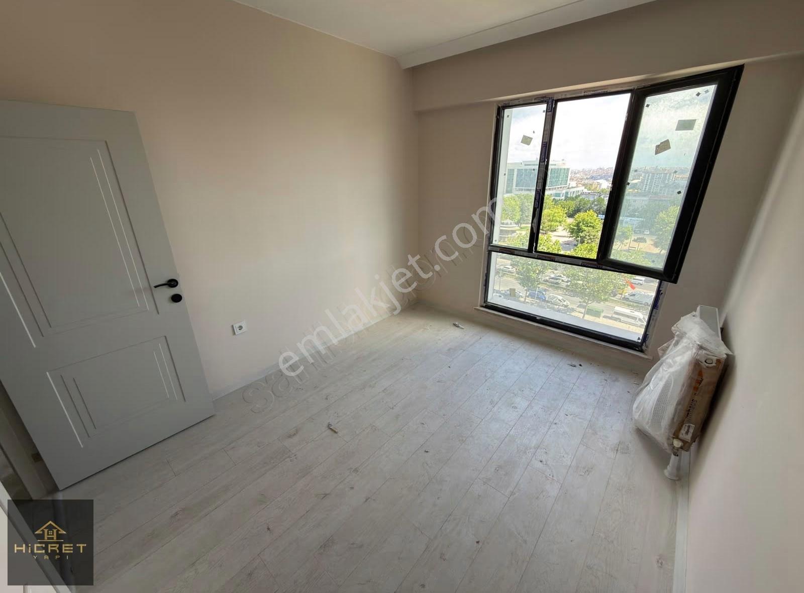 Hicret'den Meydan Plus Sitesinde 3+1, 120 M² Cadde Cepheli Daire - Görsel 23