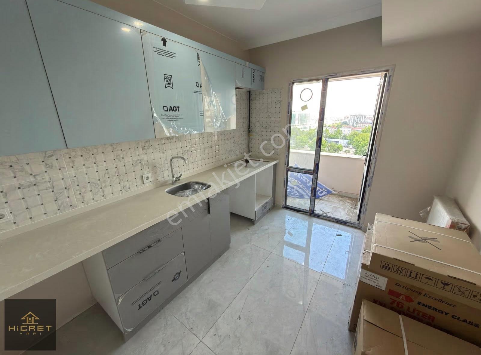 Hicret'den Meydan Plus Sitesinde 3+1, 120 M² Cadde Cepheli Daire - Görsel 22