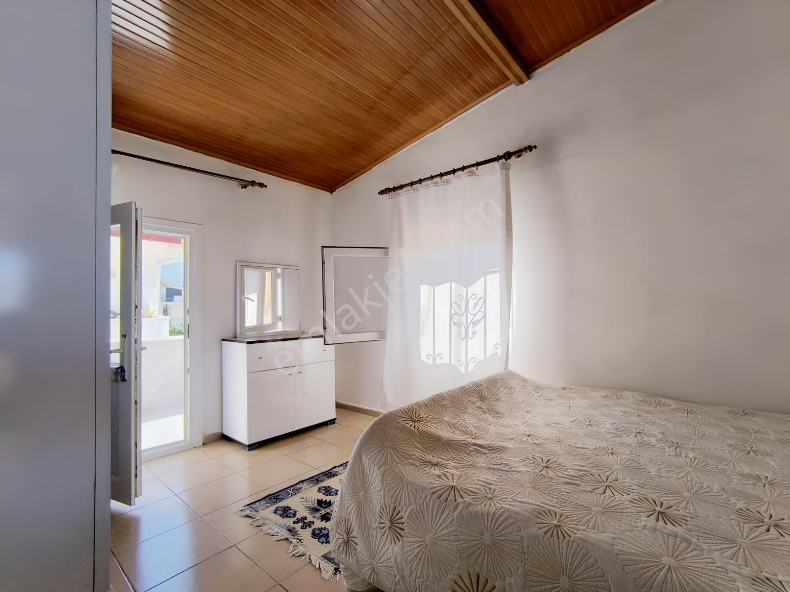 Kuşadası- Güzelçamlı'da Denize 700 Metre 3+1 Villa - Görsel 11