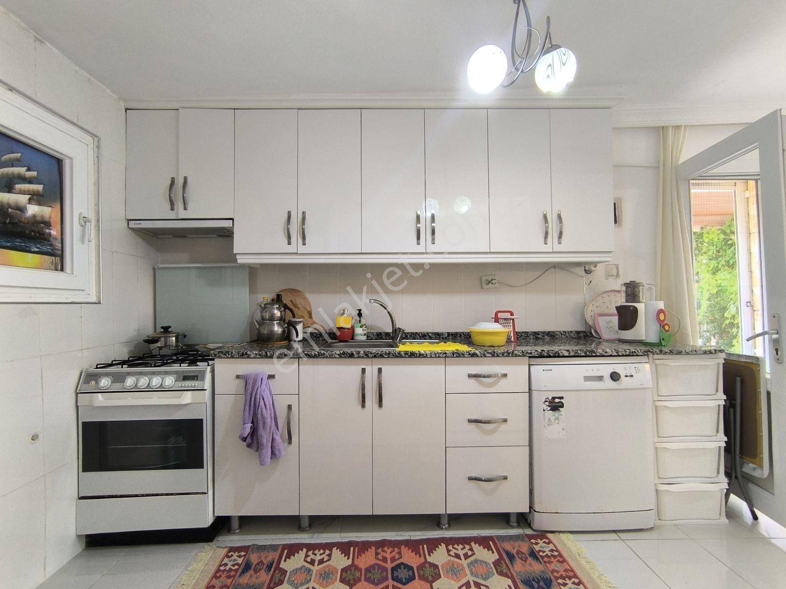 Kuşadası- Güzelçamlı'da Denize 700 Metre 3+1 Villa - Görsel 27
