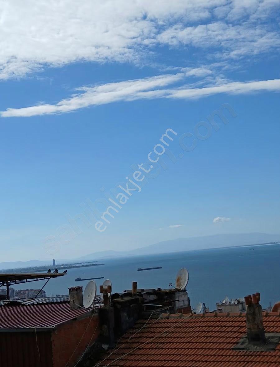 Altıntaş Cadde Üzeri Deniz Manzaralı Asansörlü Necladan Satılık - Görsel 3