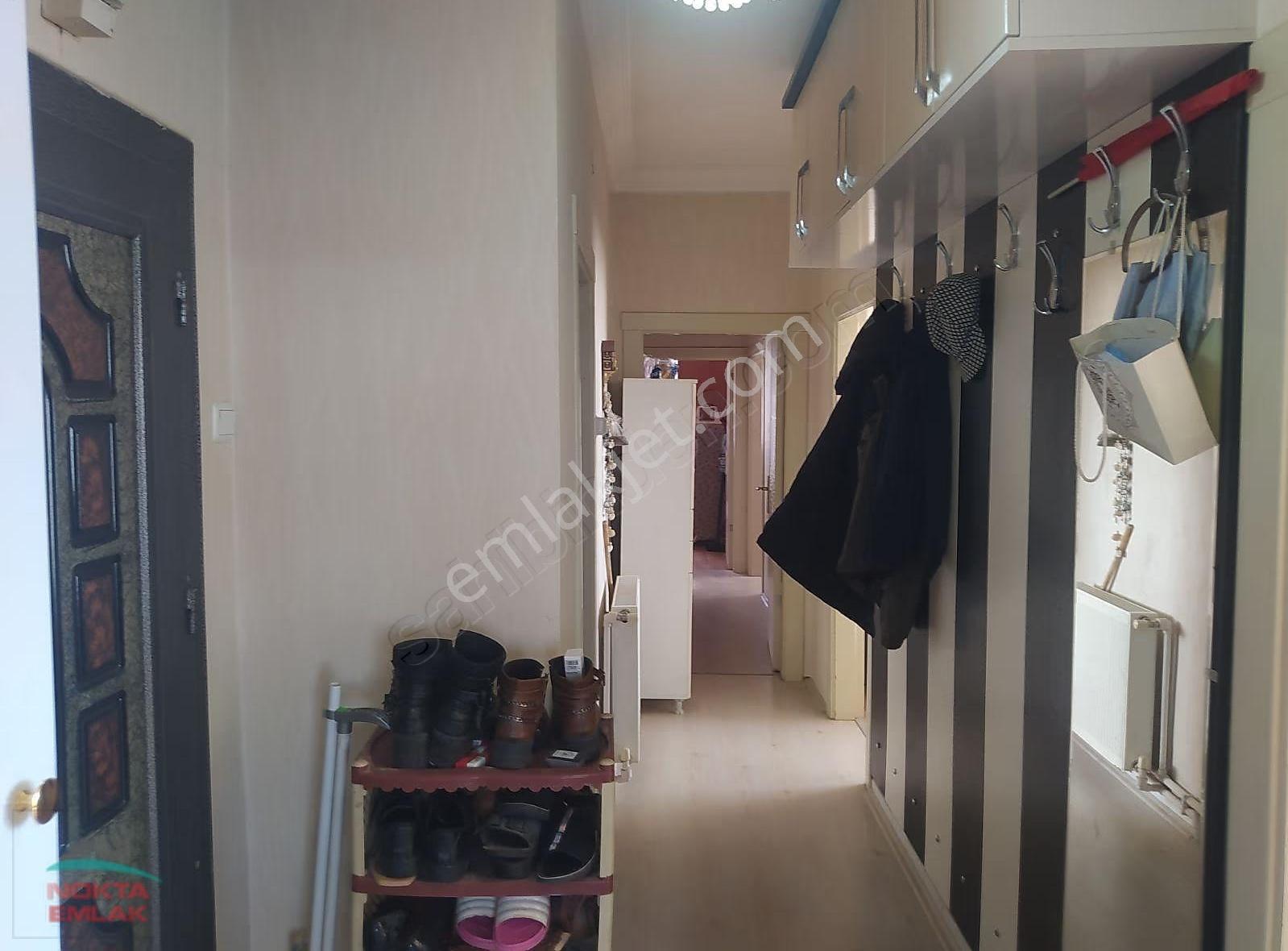 Cacabey Okulu Yanı Pazara Yakın Asansörlü Çatı Katı Daire - Görsel 2
