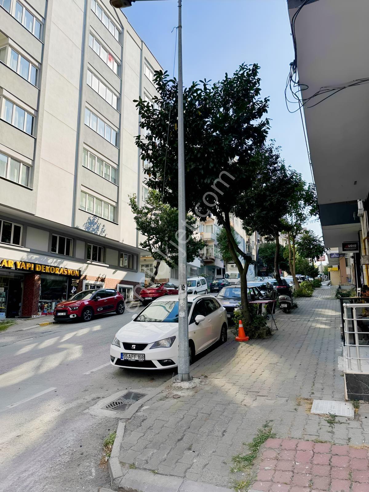 Deneyim'den 56'larda İçi Yapılı Otomatik Kepenkli Dükkan & Depo - Görsel 7