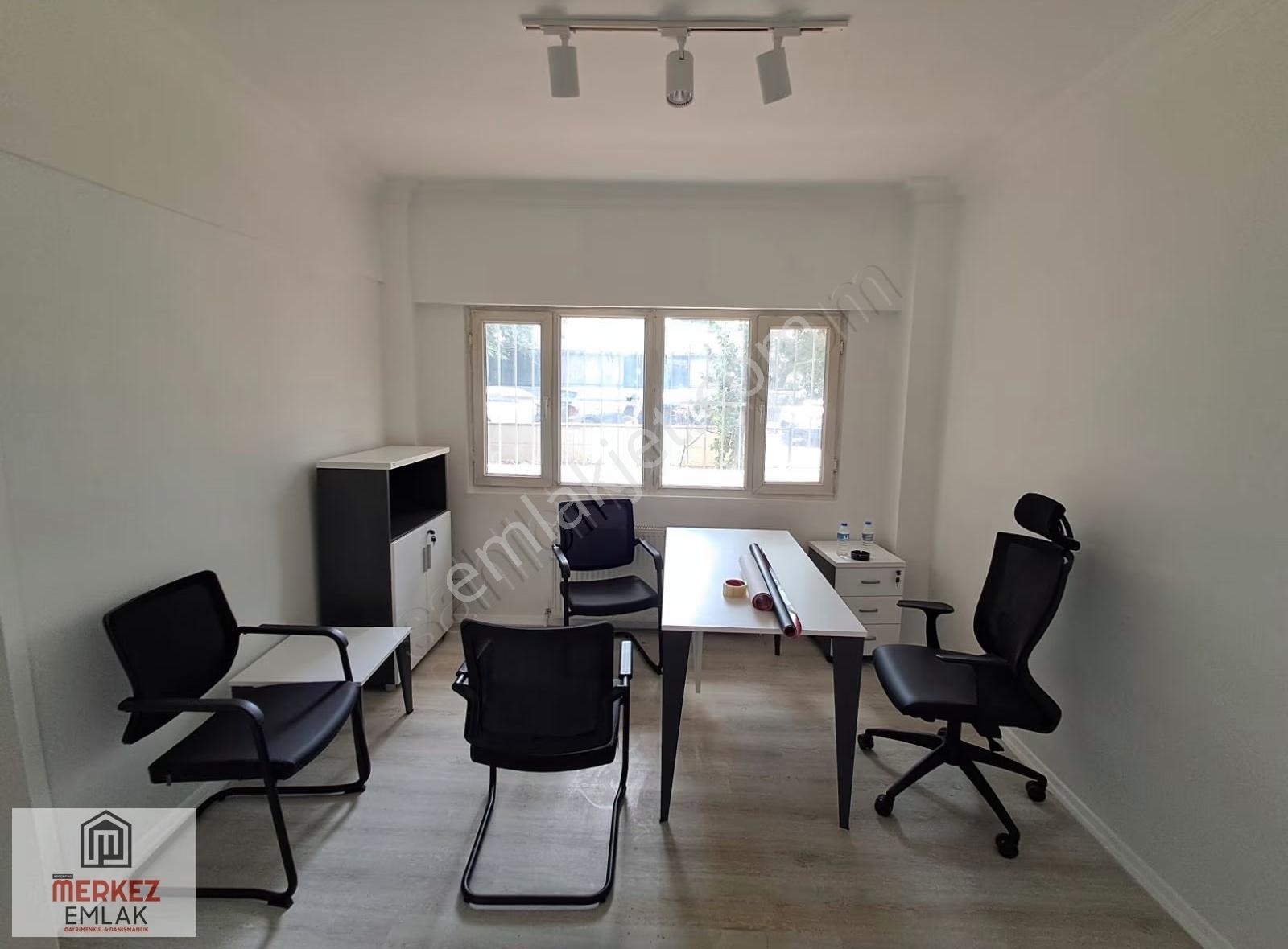 İzmit Merkez Yürüyüş Yoluna Cepheli2,5+1 Kiralık Mobilyalı Ofis - Görsel 13
