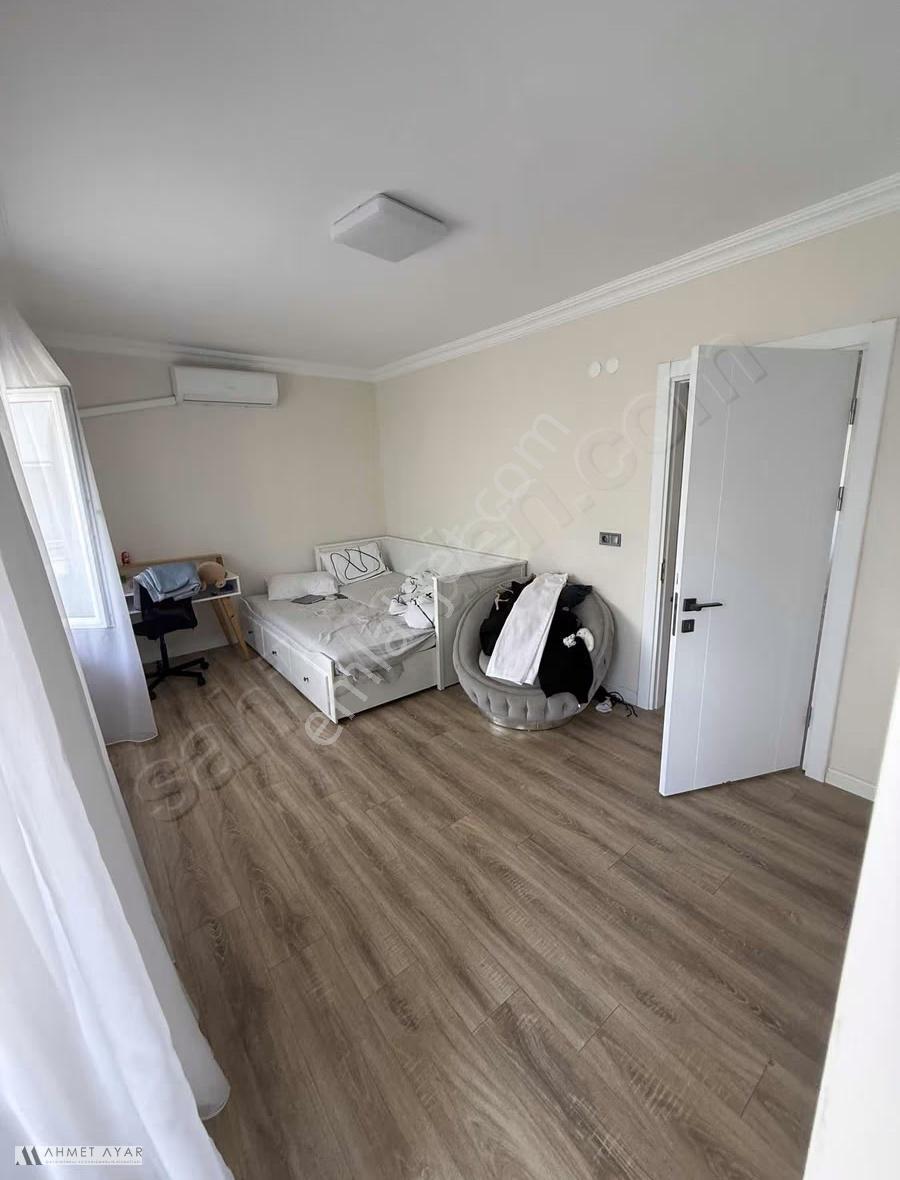 Beldibinde Havuzlu Site İçerisinde Lüks 3+1 Tripleks Villa - Görsel 17