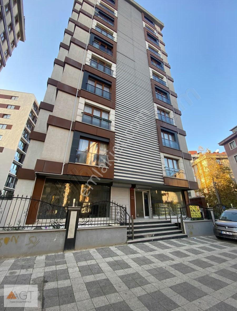 Agt'den Atatürk Caddesi Üzerinde 70m2 Düzgiriş Kiralık Dükkan