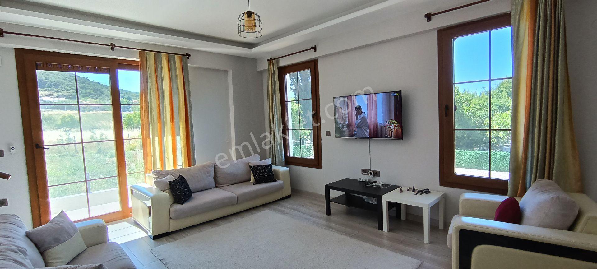 Foça Kozbeyli'de Keyifli Bir Villa Sizi Bekliyor - Görsel 18
