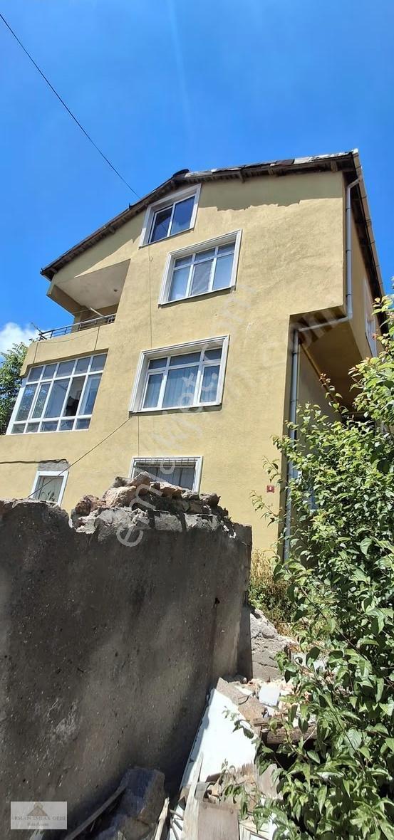 Gülensu'da 214 M2 Arsa İçerisinde 3 Katlı Bina Ve 1 Müstakil Ev - Görsel 3