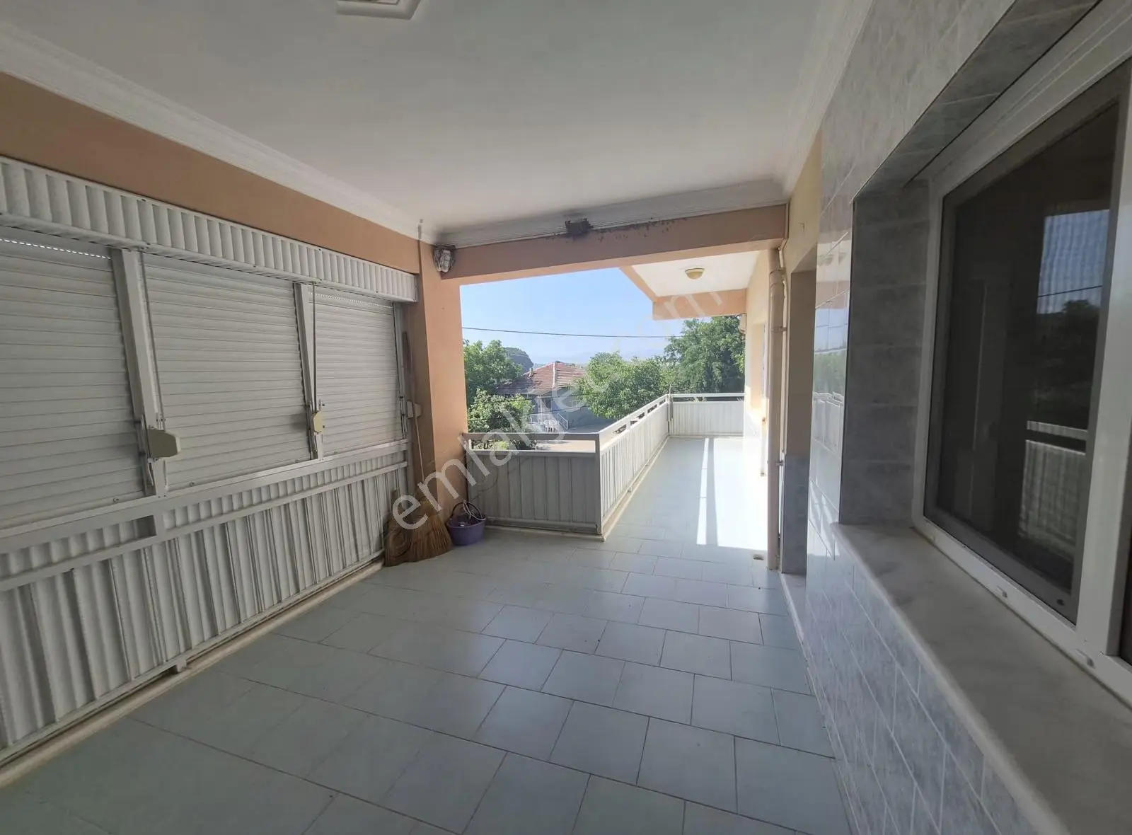 Dombaylı 692 M2 Bahçe İçinde 2 Katlı Ev - Görsel 2