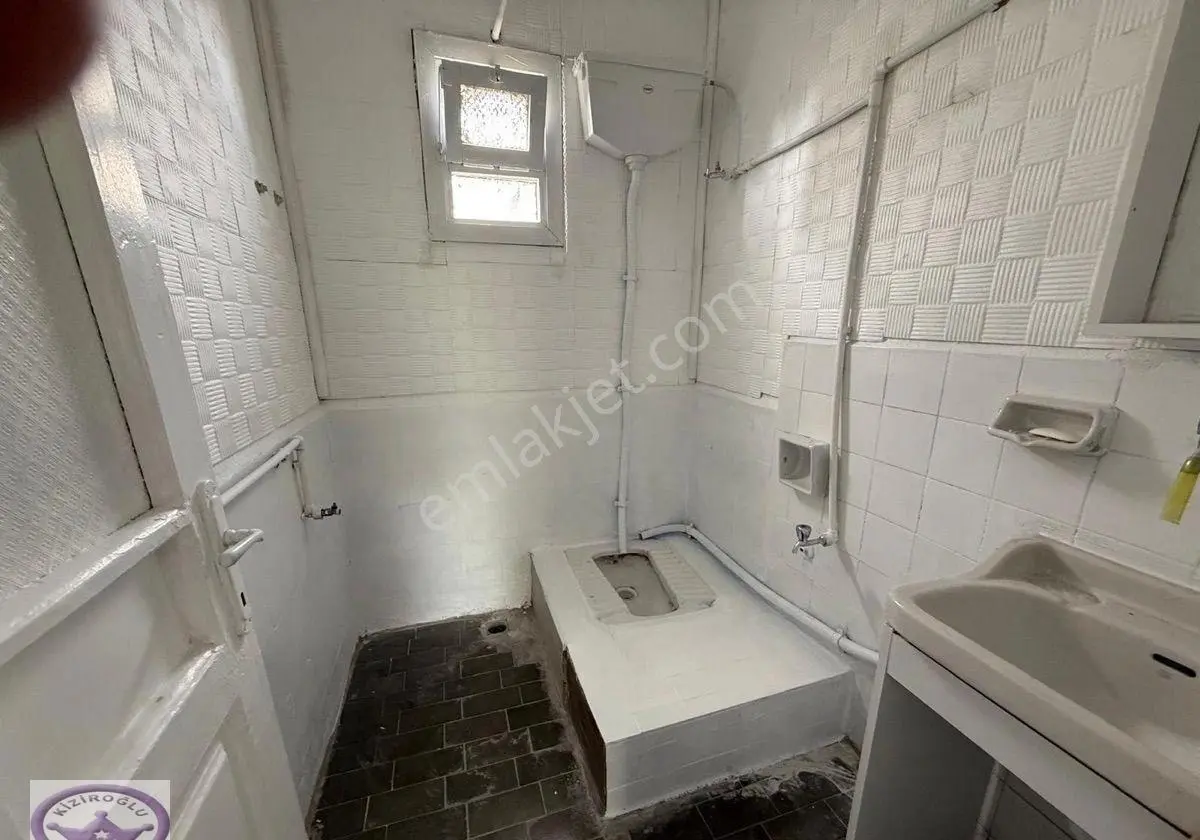 Ataşehir Yenisahra Kiralık Arakat Balkonlu 2+1 Daire - Görsel 3