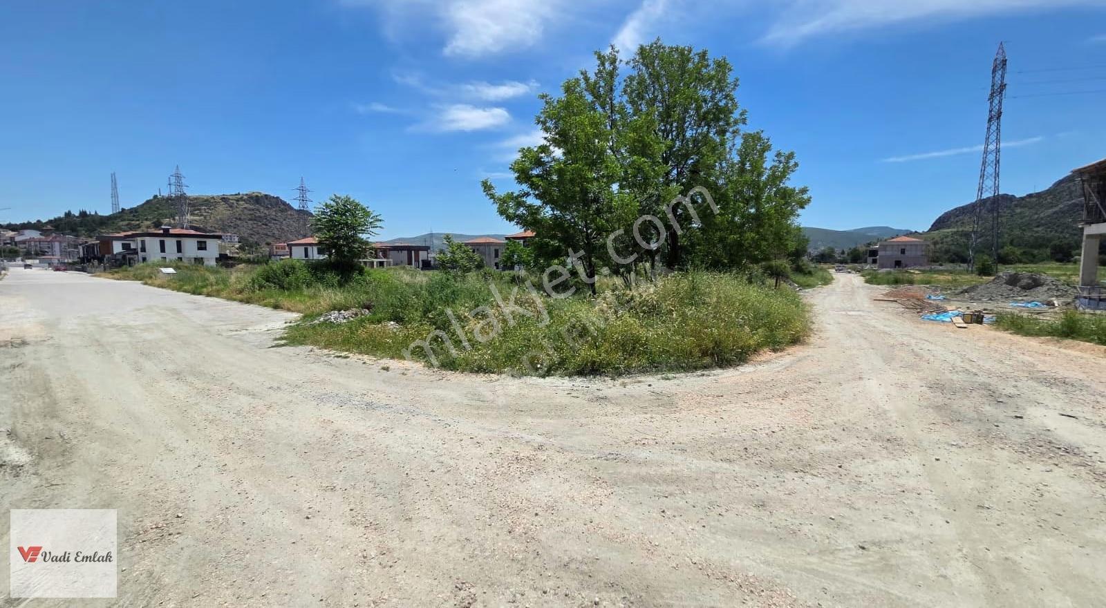 Turhal Adliye Karşısında 374m2 Villa Arsası - Görsel 2
