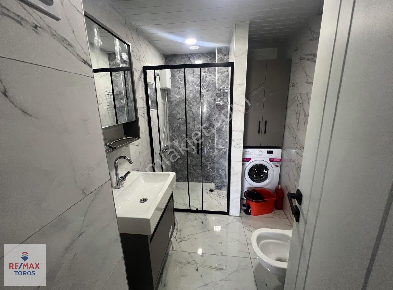 Remax Toros'tan Çeşmeli'de Denize Yakın Havuzlu 1+1 - Görsel 6