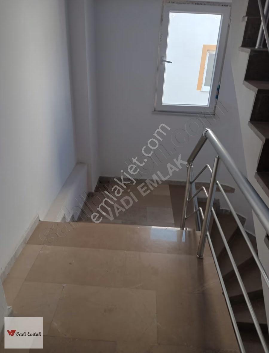 Meydan'da Kiralık 2+0 Dubleks Daire Büyük Kullanışlı - Görsel 9