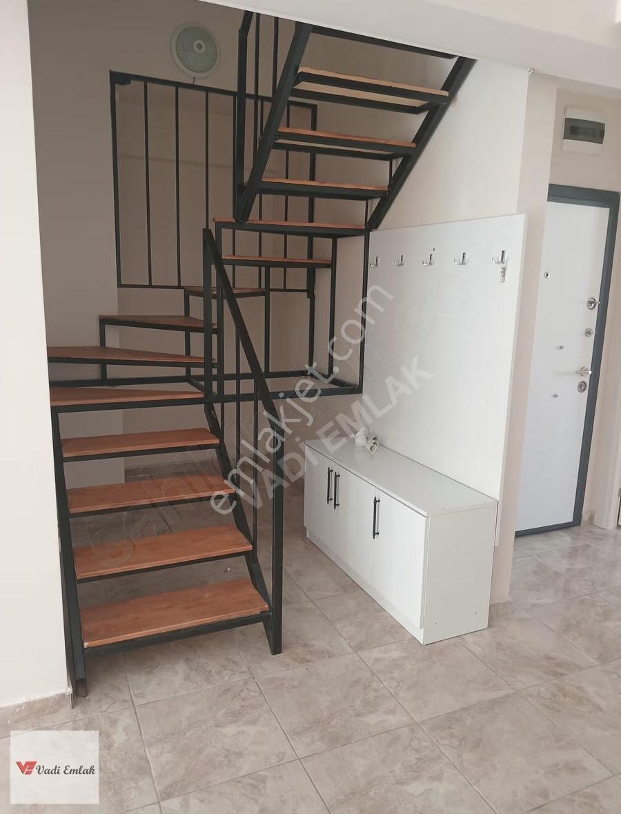 Meydan'da Kiralık 2+0 Dubleks Daire Büyük Kullanışlı - Görsel 8