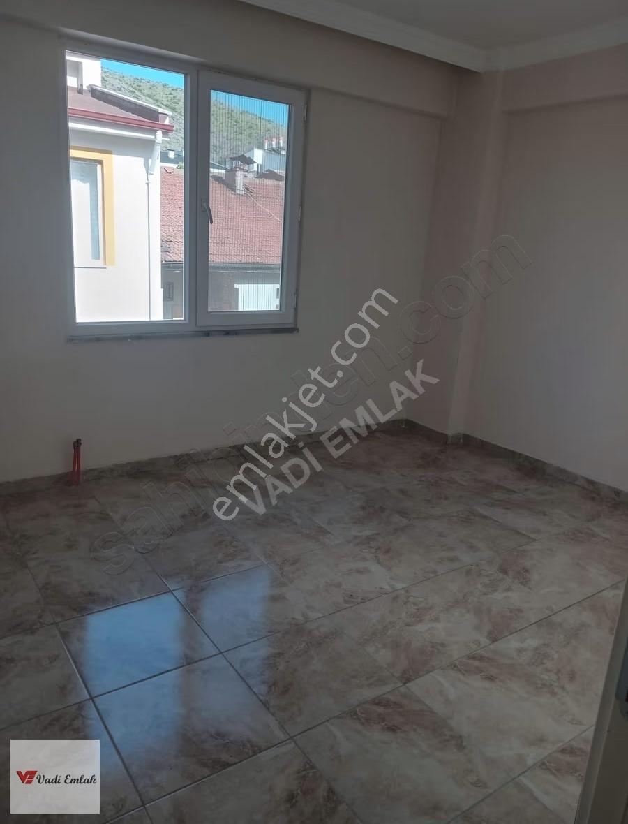 Meydan'da Kiralık 2+0 Dubleks Daire Büyük Kullanışlı - Görsel 4