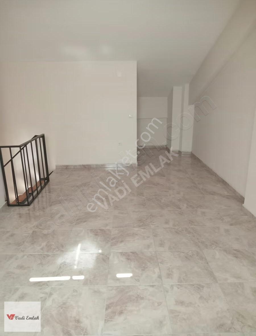 Meydan'da Kiralık 2+0 Dubleks Daire Büyük Kullanışlı - Görsel 16