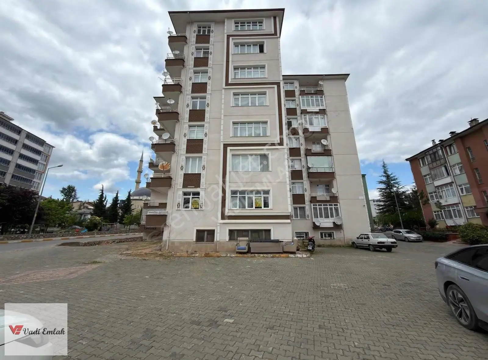 Altıyüzevler Mahallesinde 3+1 Kiralık Daire | Vadi Emlak