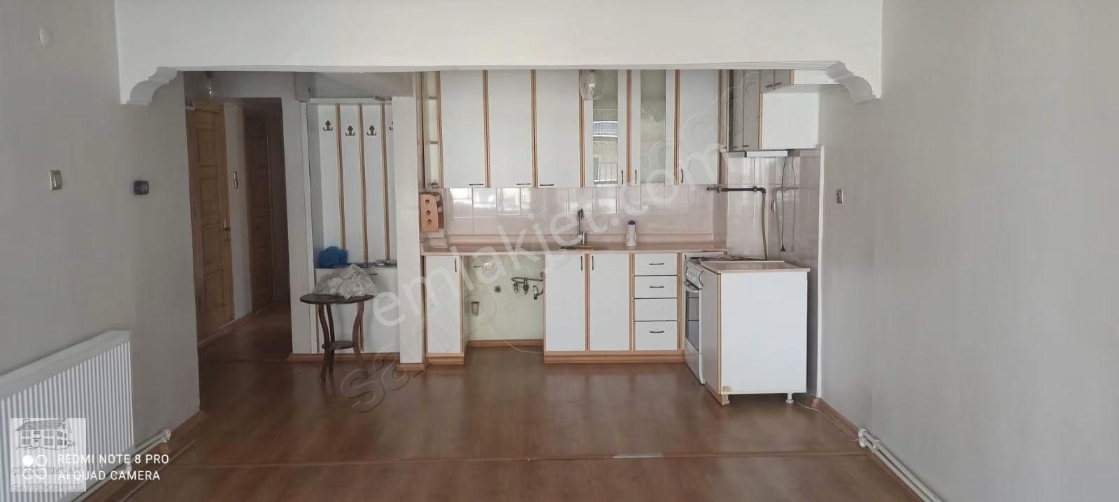 Seyfettinbey Cad.üstü Satılık Daire