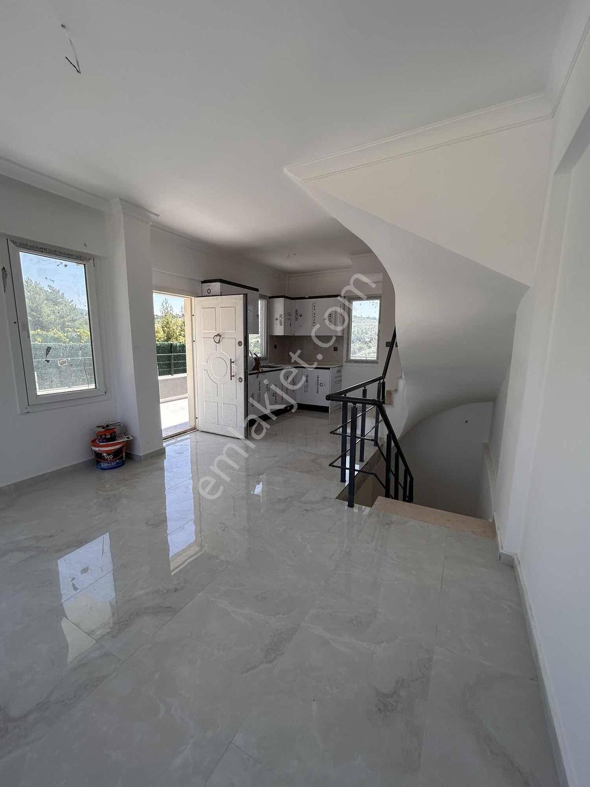 Deniz Ve Doğa Manzaralı Villa - Görsel 15
