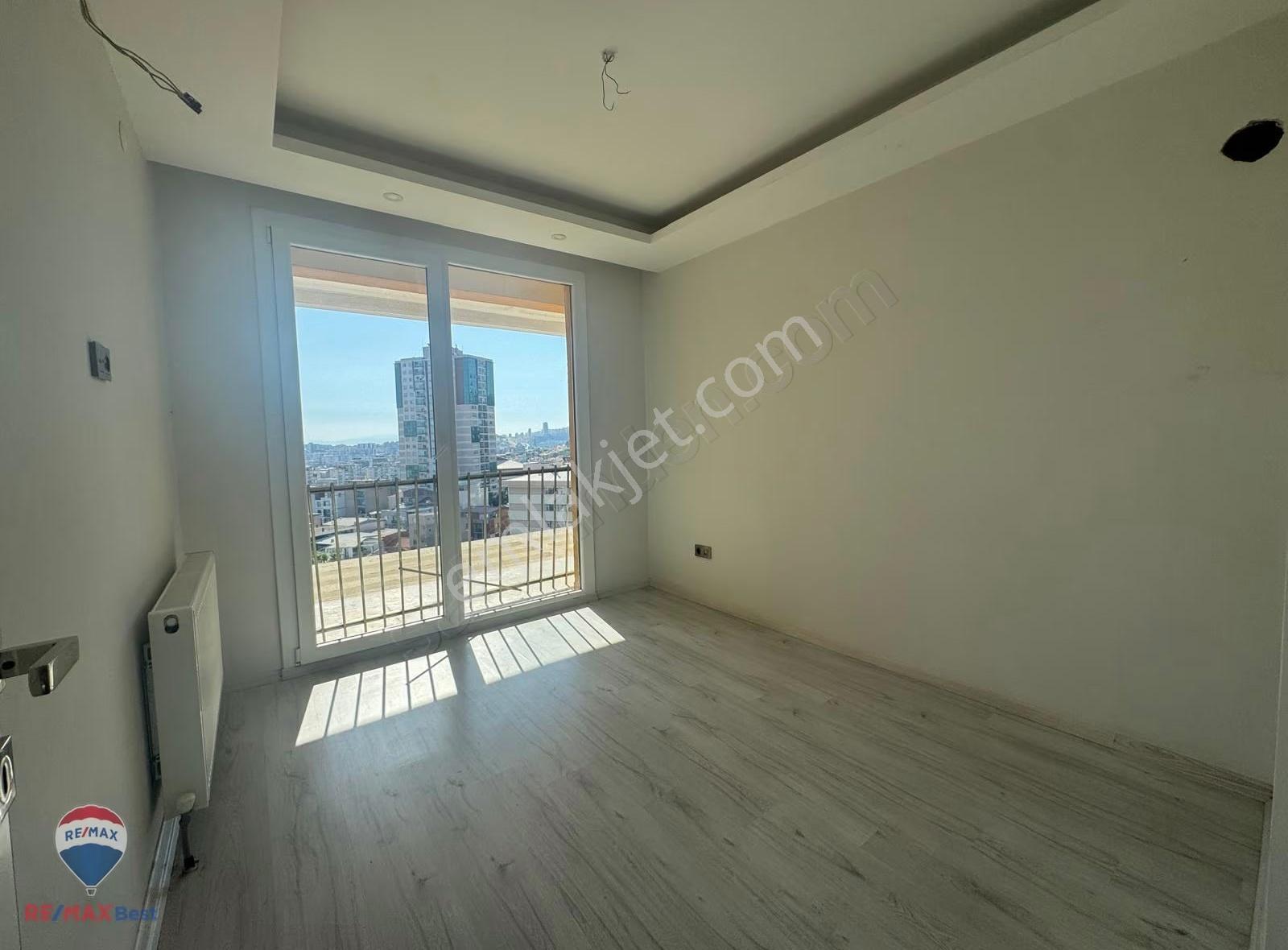 14 Bayraklı Olympus Resıdenceda Deniz Manzaralı Kiralık3+1 Daire - Görsel 12