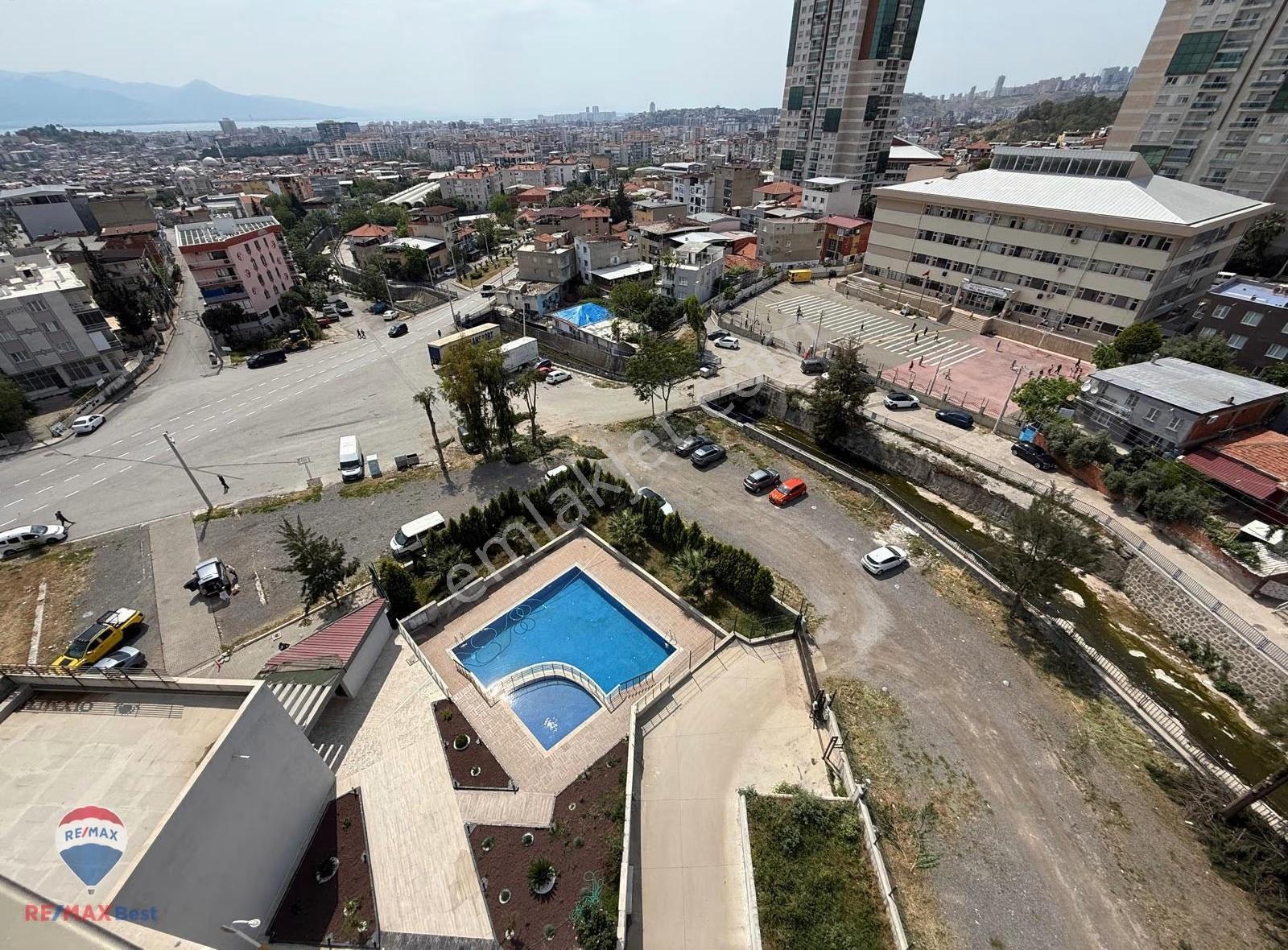14 Bayraklı Olympus Resıdenceda Deniz Manzaralı Kiralık3+1 Daire - Görsel 7