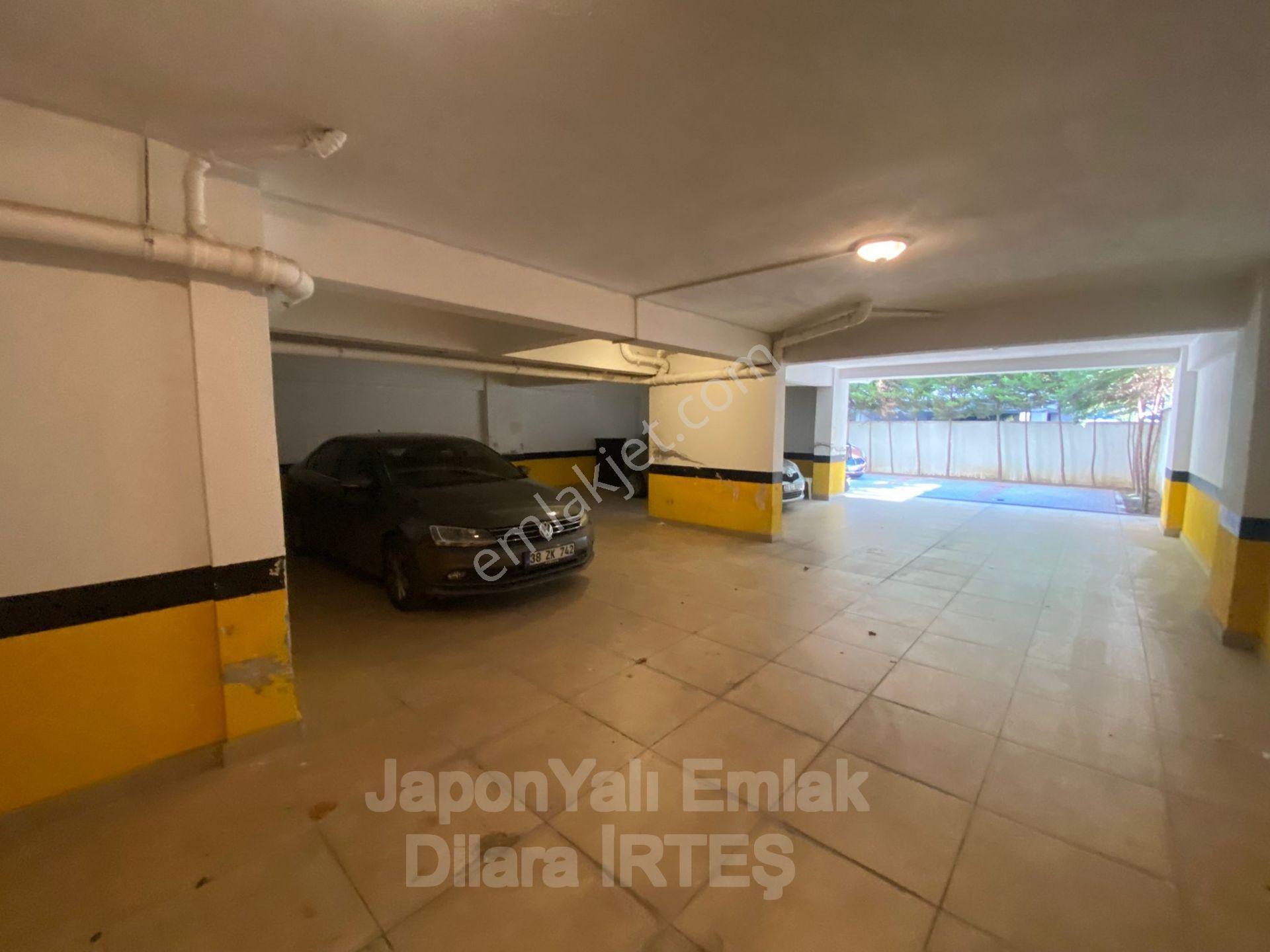 Bostanlı'da Yeni Bina 4+1 Otoparklı, Teraslı, Dubleks Satılık - Görsel 35
