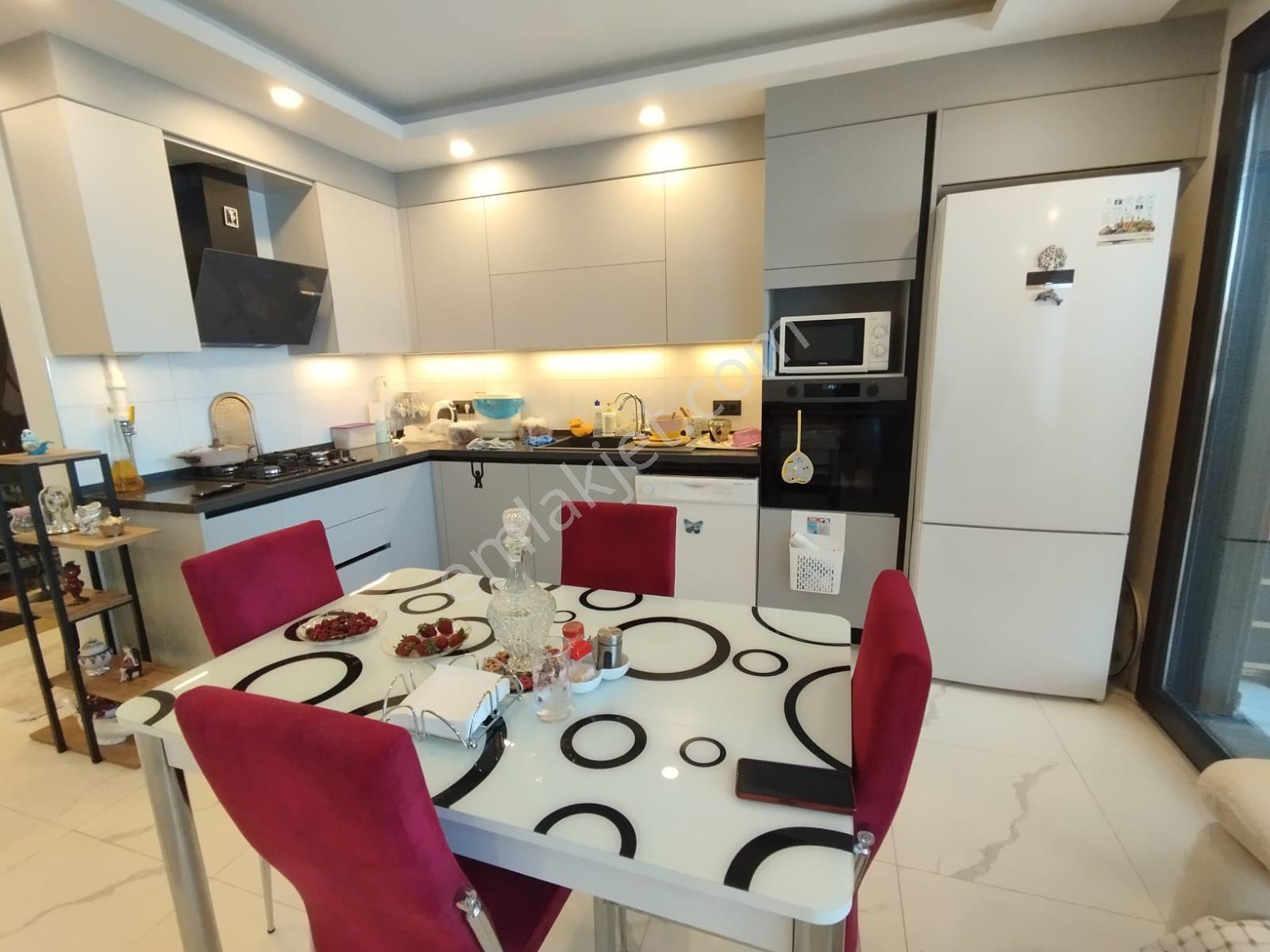 Havuzlu Sitede Çift Cepheli 2+1 Doğalgaz Isıtmalı Daire - Görsel 23