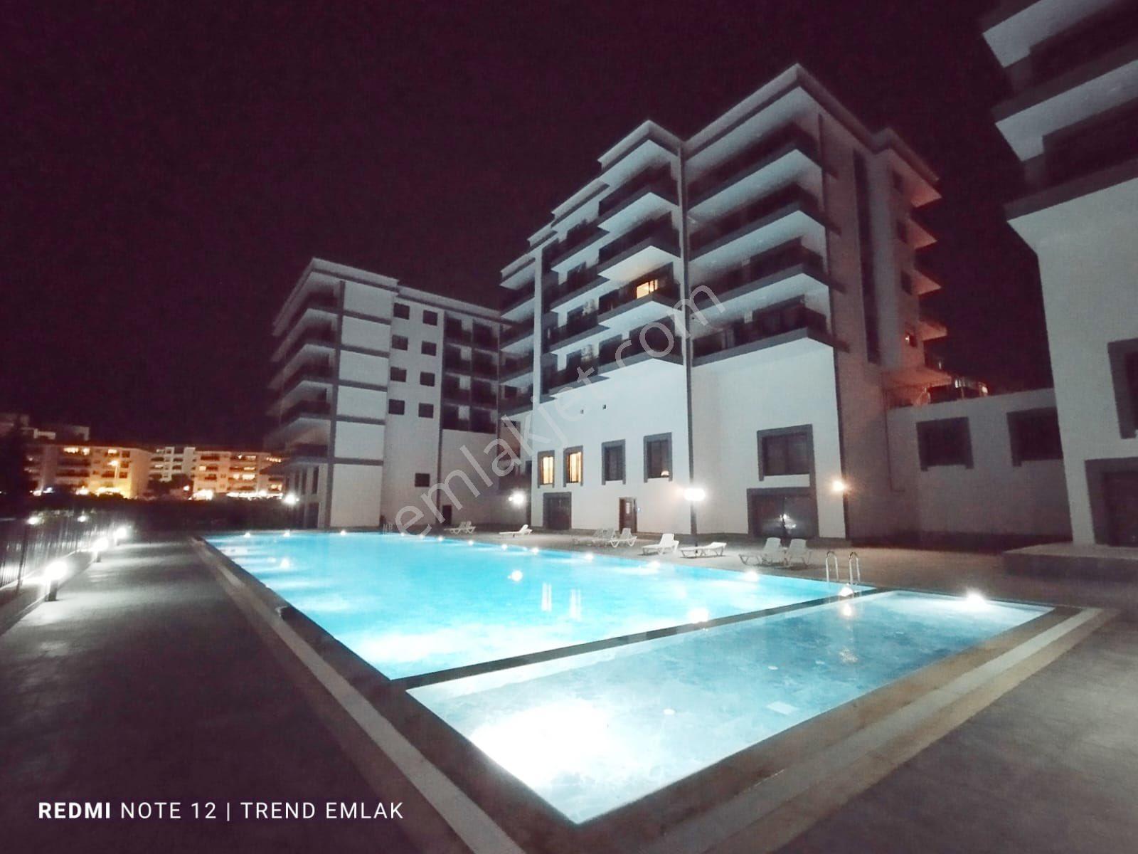Havuzlu Sitede Çift Cepheli 2+1 Doğalgaz Isıtmalı Daire - Görsel 3