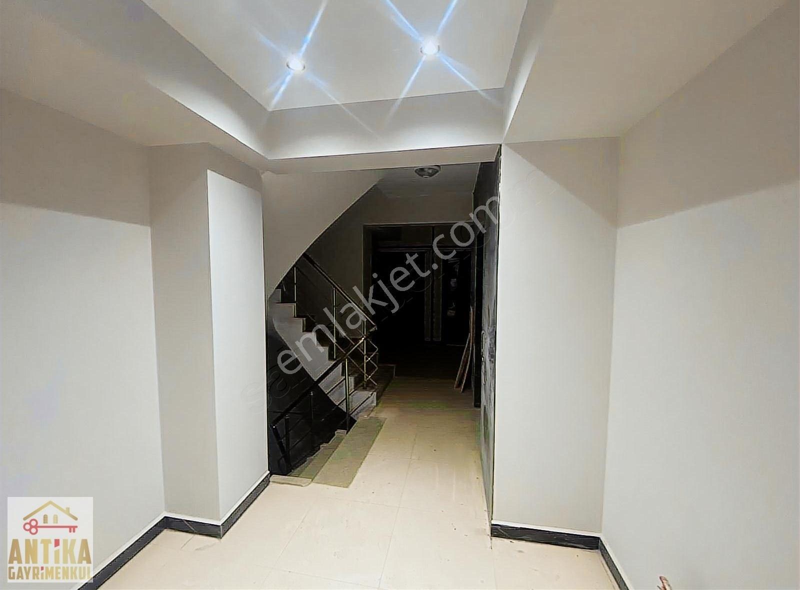 Antika Gayrimenkulden Hastaneye Cepheli Kiralık 3+1 Geniş Daire - Görsel 2