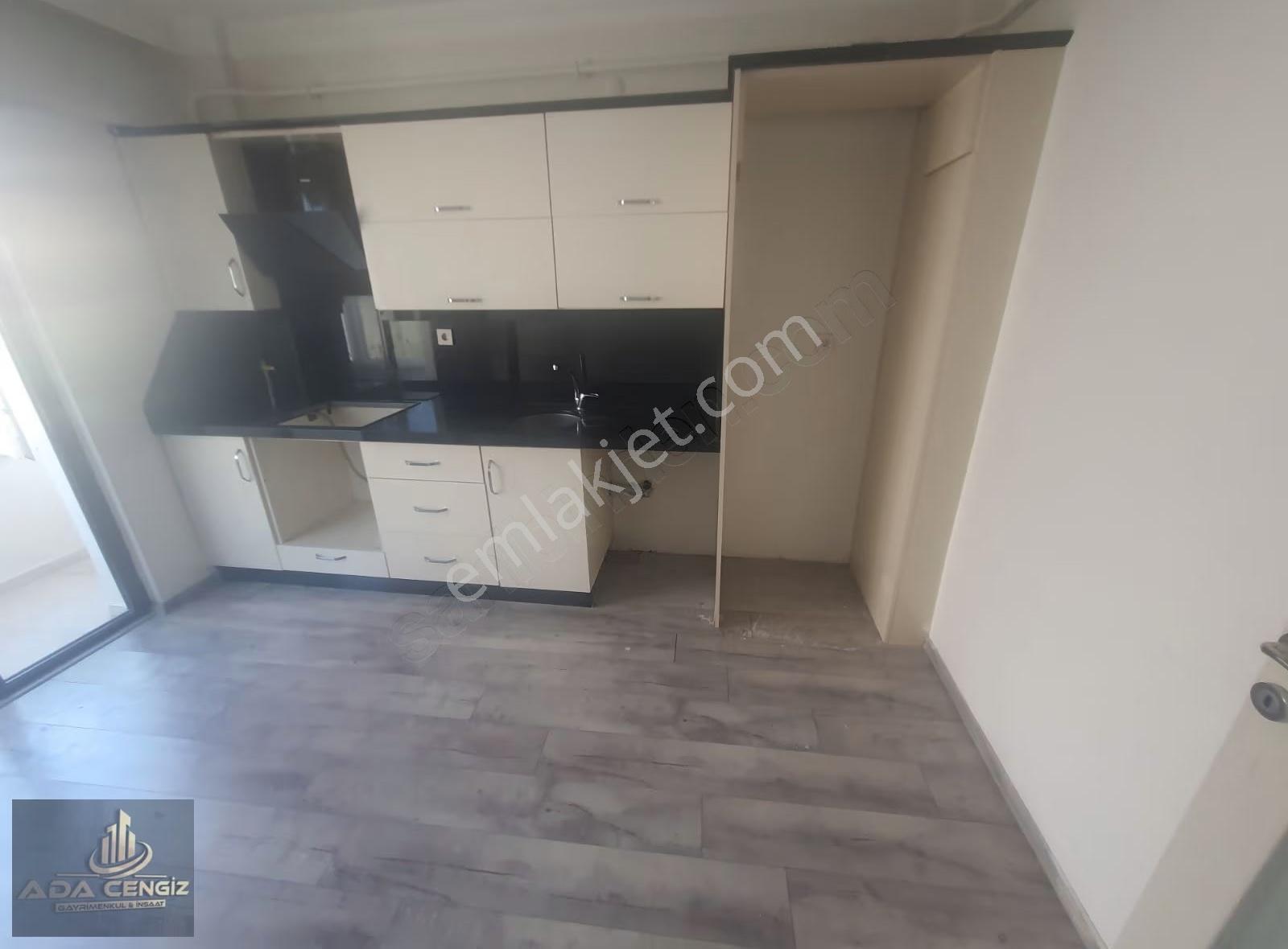Serdivan Yazlık Ta Cok Merkezi Konumu Olan 2+1 Daire - Görsel 22
