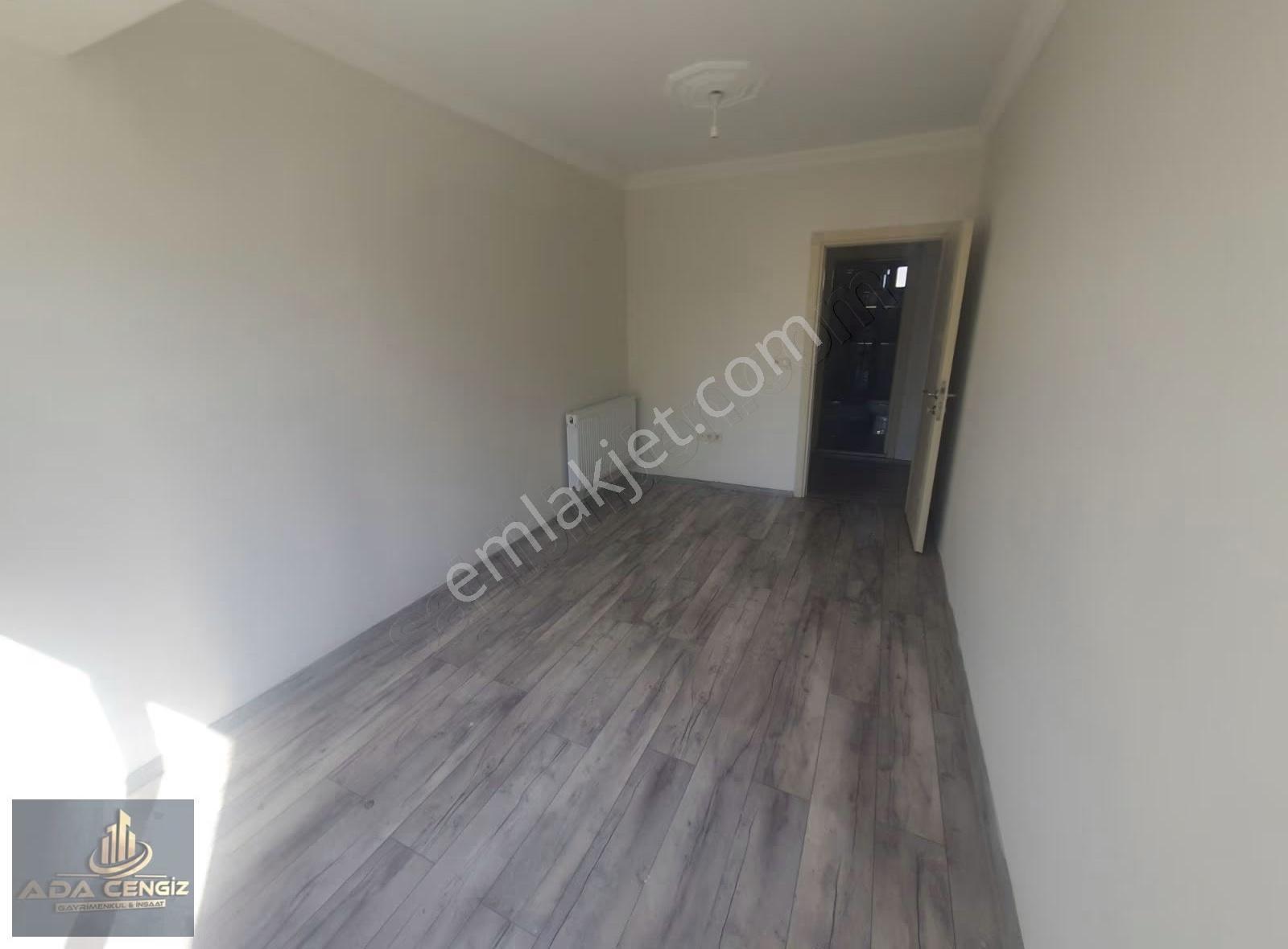 Serdivan Yazlık Ta Cok Merkezi Konumu Olan 2+1 Daire - Görsel 23