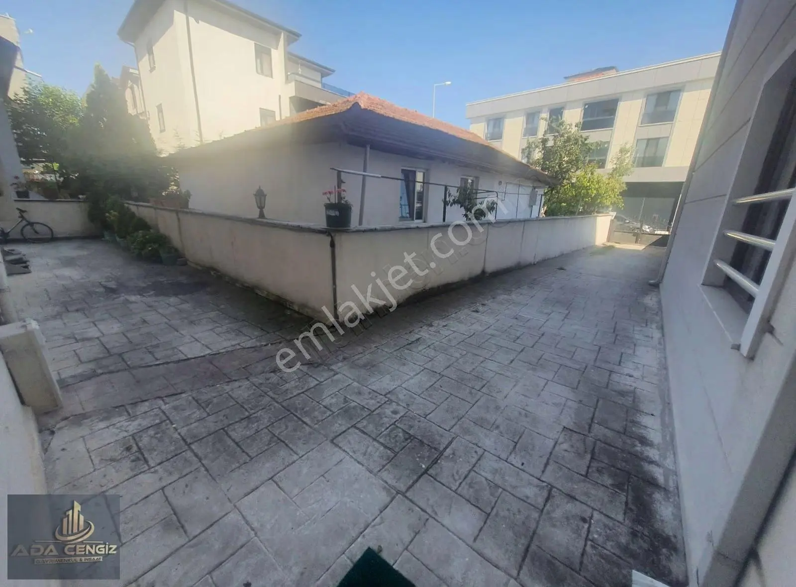 Serdivan Yazlık Ta Cok Merkezi Konumu Olan 2+1 Daire - Görsel 5