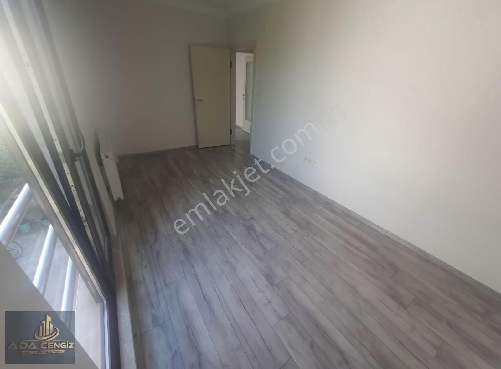 Serdivan Yazlık Ta Cok Merkezi Konumu Olan 2+1 Daire - Görsel 32