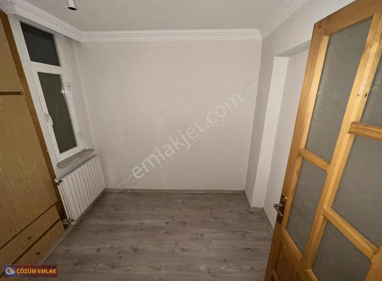 Çözüm Emlak'tan Peker Mahallesi'nde 3+1 Ara Kat Kiralık Daire - Görsel 15