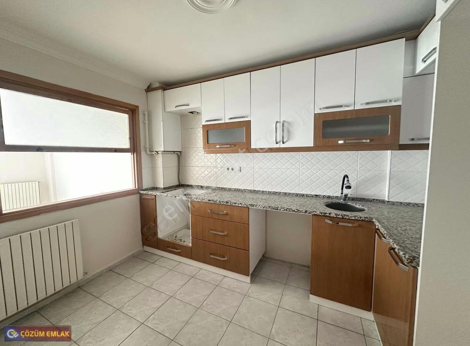 Çözüm Emlak'tan Peker Mahallesi'nde 3+1 Ara Kat Kiralık Daire - Görsel 16