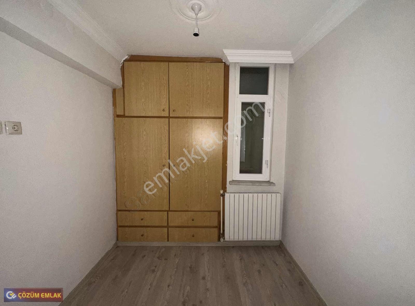 Çözüm Emlak'tan Peker Mahallesi'nde 3+1 Ara Kat Kiralık Daire - Görsel 24