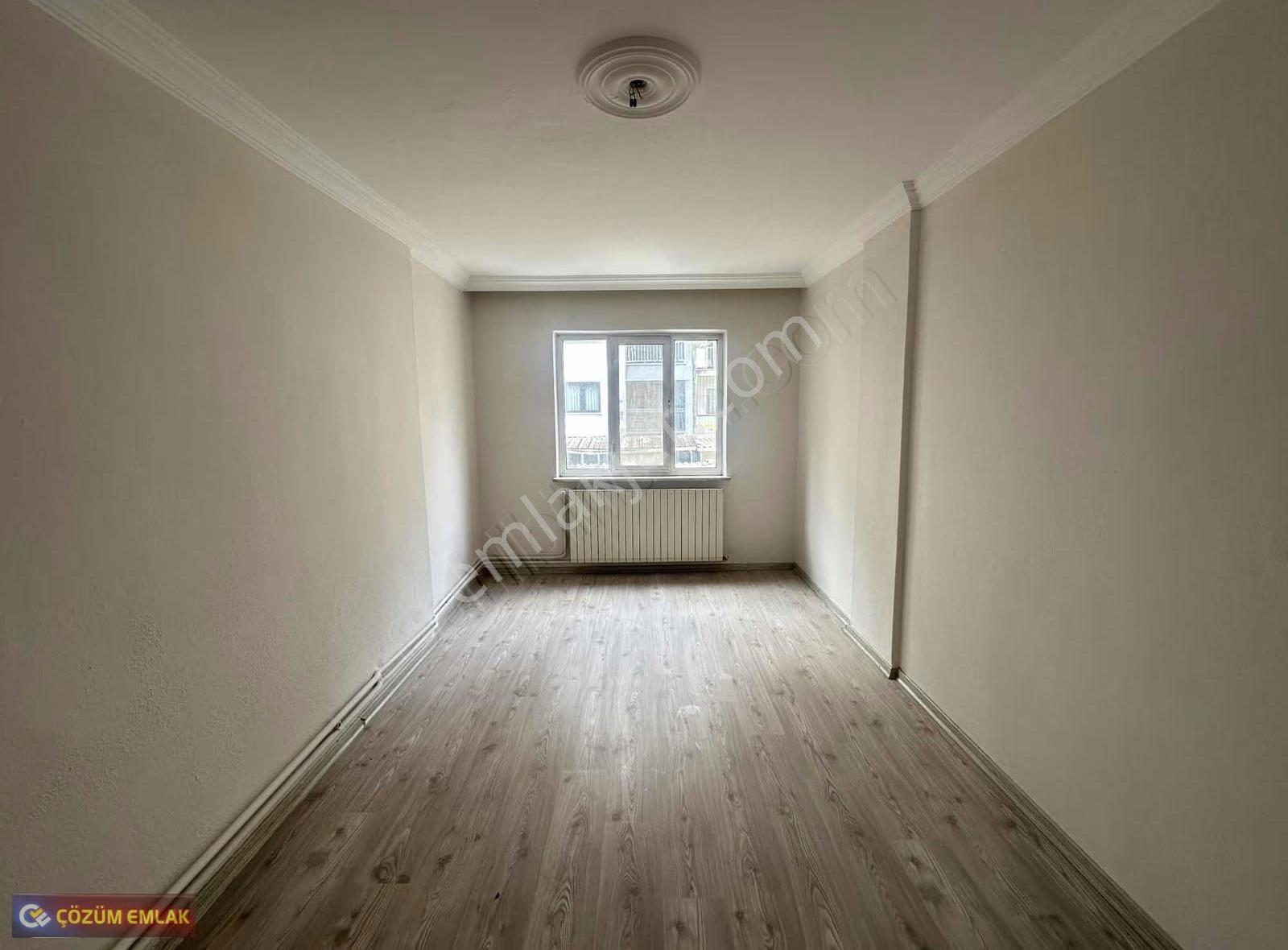Çözüm Emlak'tan Peker Mahallesi'nde 3+1 Ara Kat Kiralık Daire - Görsel 4