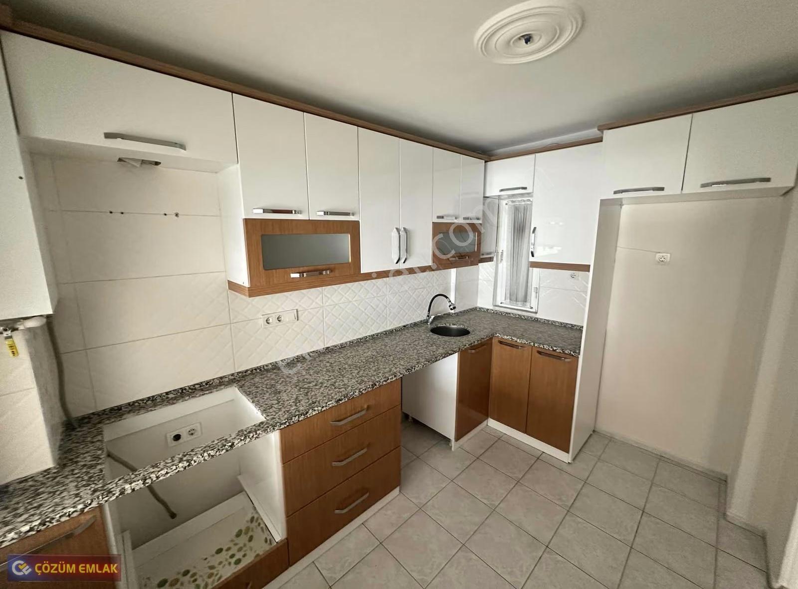 Çözüm Emlak'tan Peker Mahallesi'nde 3+1 Ara Kat Kiralık Daire - Görsel 10