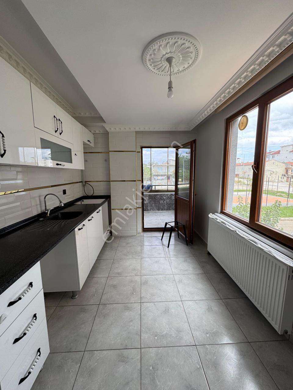 Bademlik Mahallesinde Kiralık 2+1 Eşyasız Park Cepheli Daire - Görsel 11