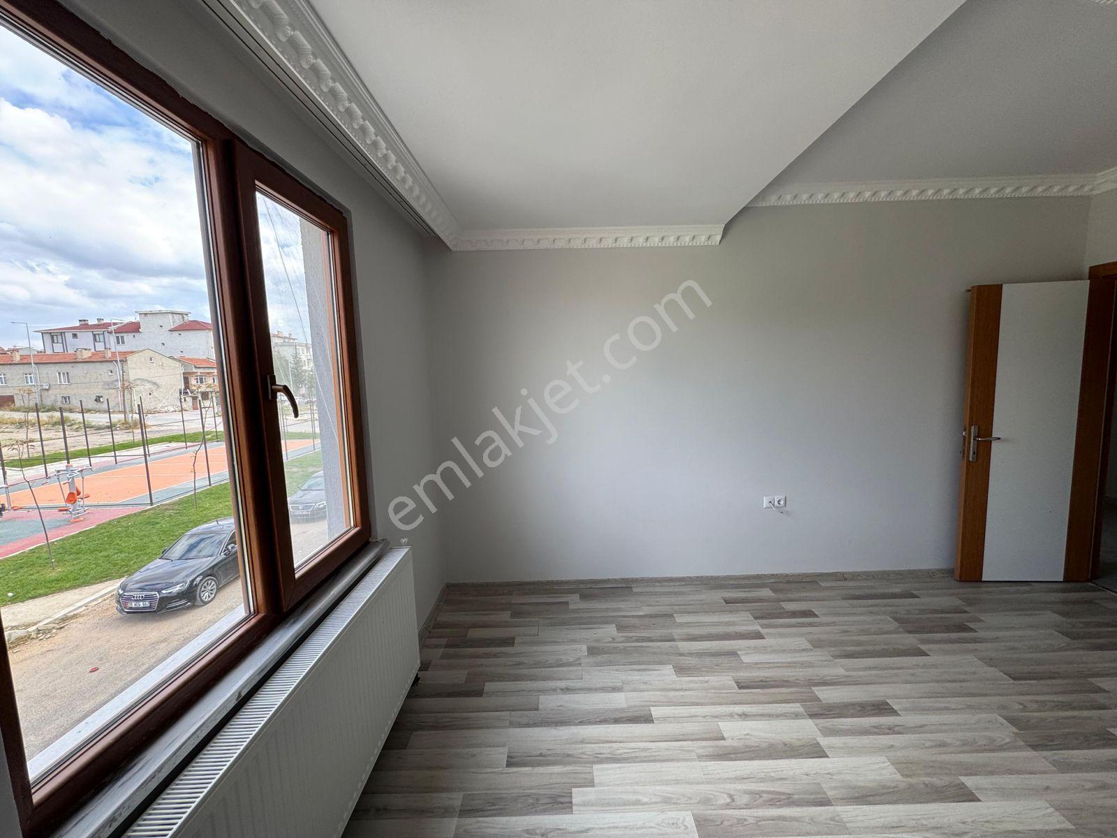 Bademlik Mahallesinde Kiralık 2+1 Eşyasız Park Cepheli Daire - Görsel 32