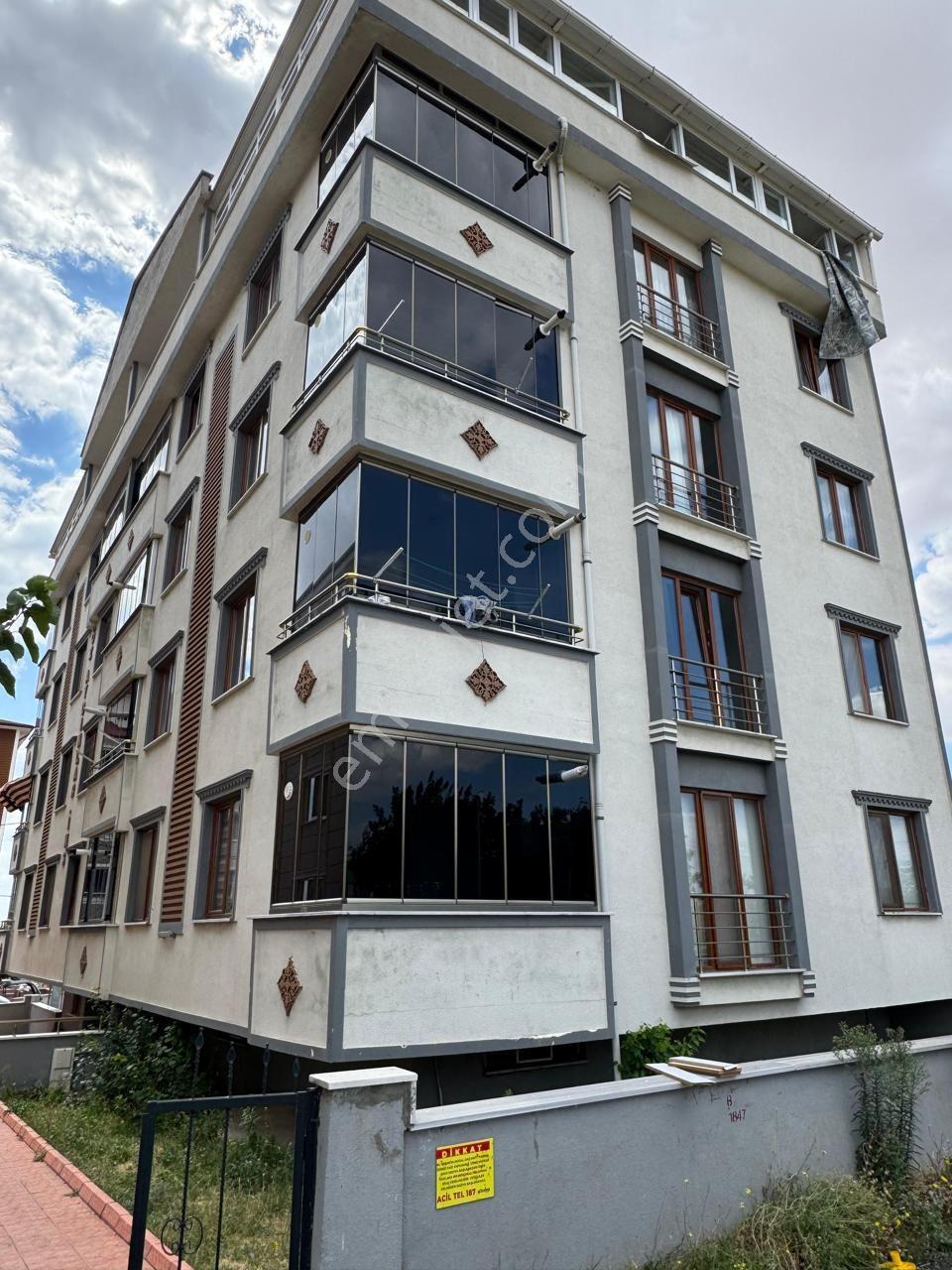 Bademlik Mahallesinde Kiralık 2+1 Eşyasız Park Cepheli Daire - Görsel 3