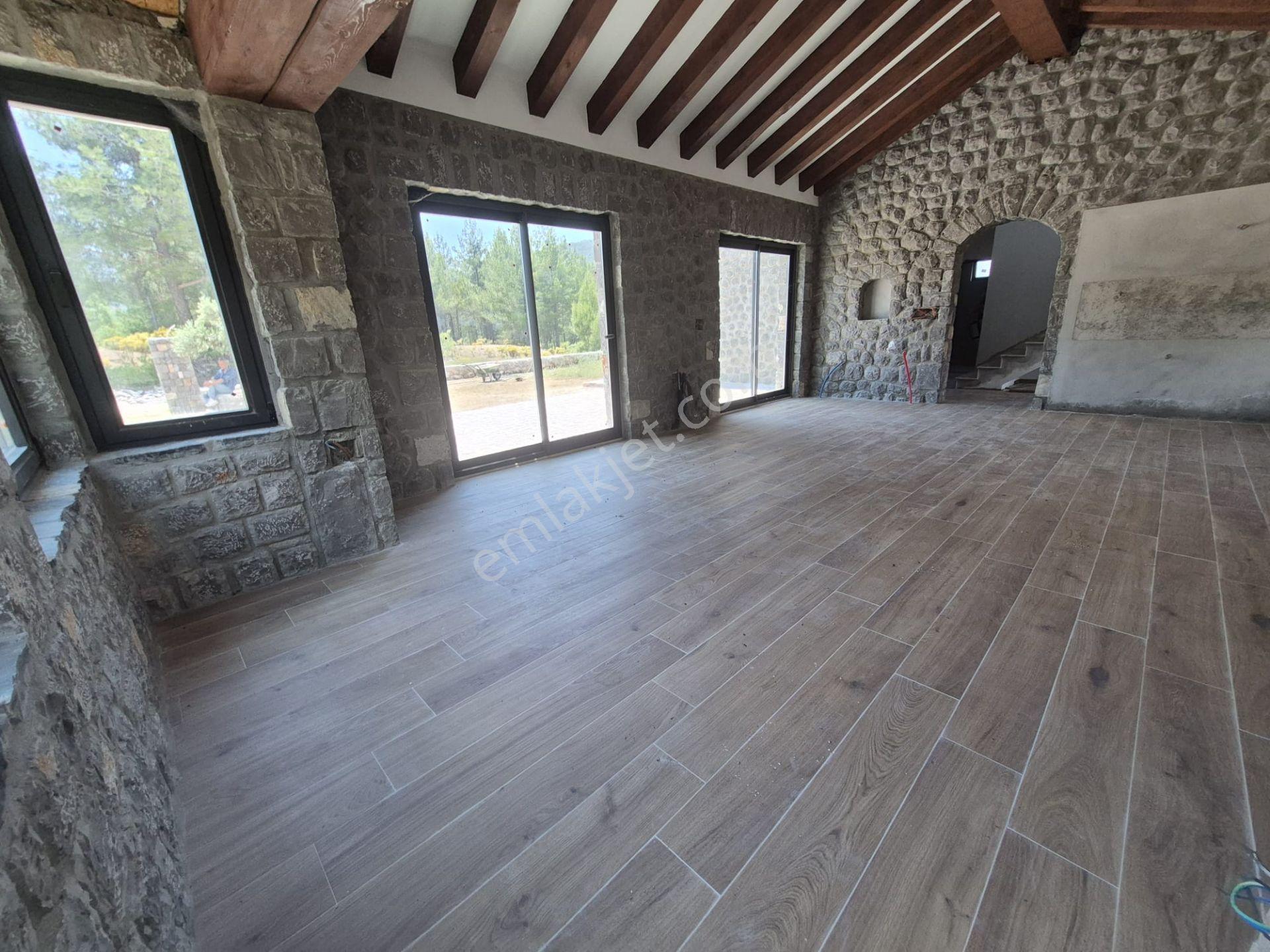 Goldhouse Gayrimenkul Den Satılık Nif Te Özel Tasarım Taş Villa - Görsel 8