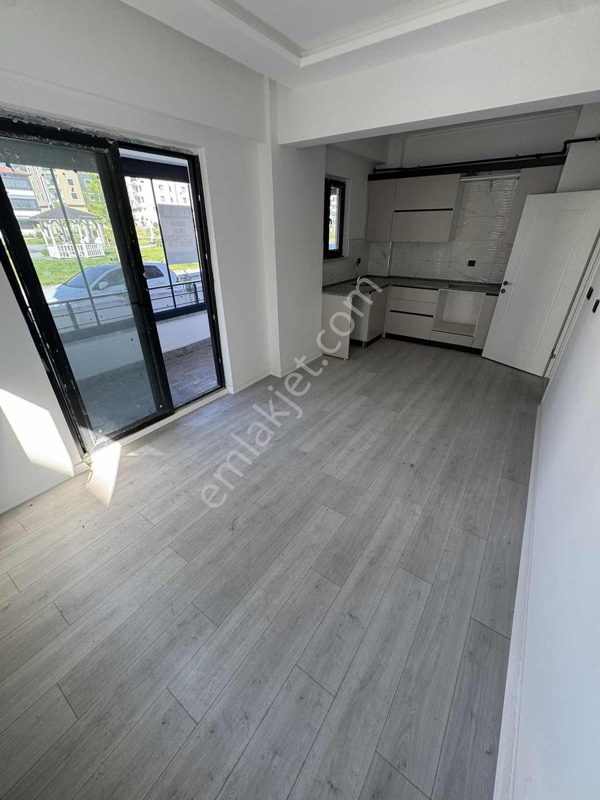 Eymen Yapı-fen Lisesi Civarı 2+0 Sıfır Park Cepheli Daire