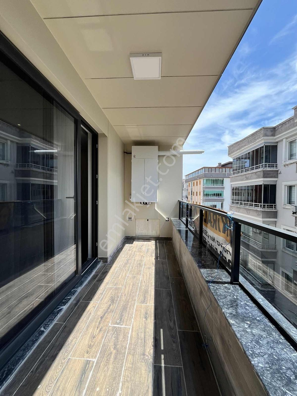 Atakum'da Eşyalı, Aydınlık Caddesi Üzerinde 1+1 Kiralık Daire - Görsel 17