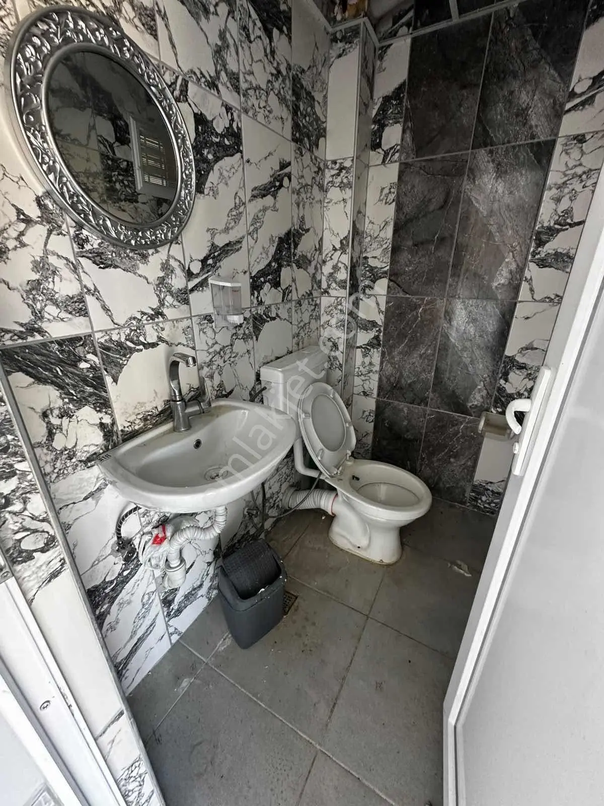 Çarkıpare De 3 Katlı Kiralık Dükkan - Görsel 4